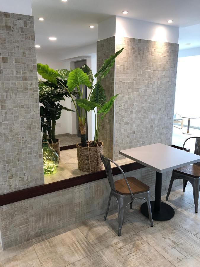 Hostal Rosalia Σαν Αντόνιο Εξωτερικό φωτογραφία